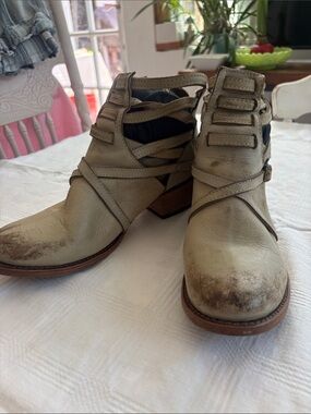 freebird Strappy Cutout Ankle Booties in Light Tan